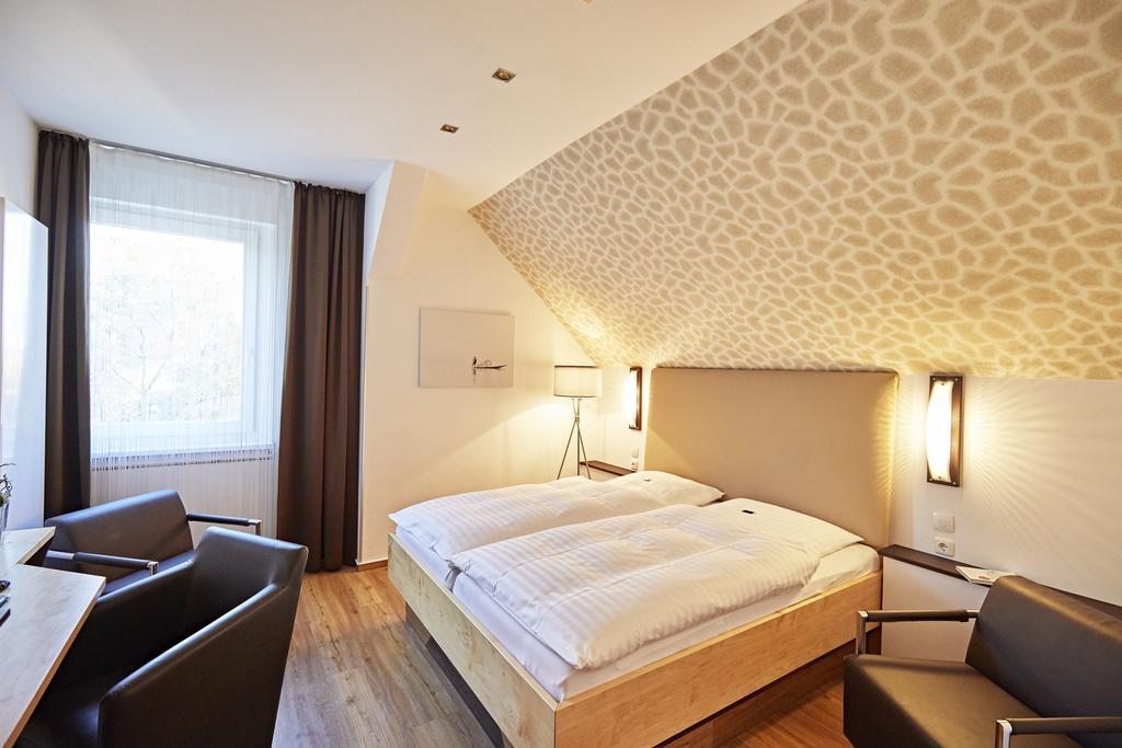 Hotel Zur Wartburg Реда-Віденбрюк Екстер'єр фото