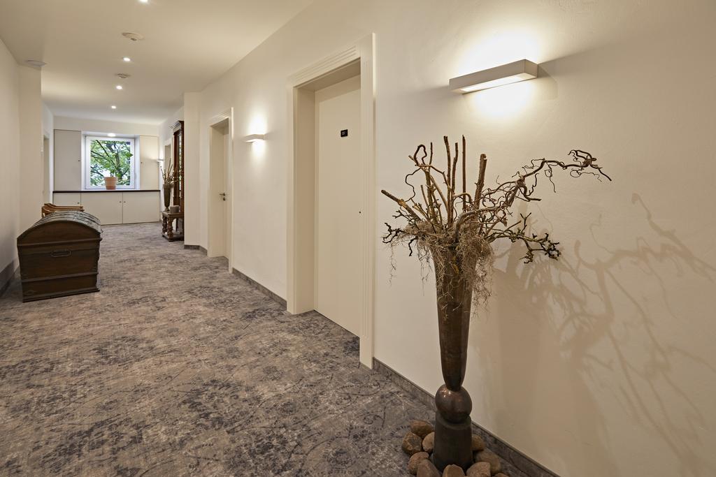 Hotel Zur Wartburg Реда-Віденбрюк Екстер'єр фото